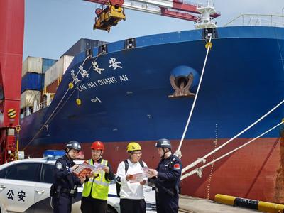 全民国家安全教育日前夕，青岛将安全教育送到“国门”一线