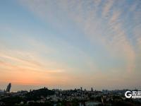 青岛傍晚：云霞淡染，暮色温柔