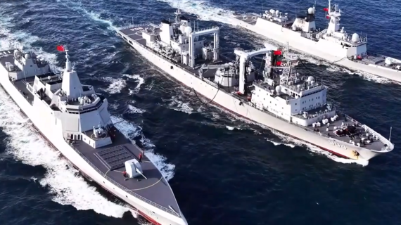 东部战区万吨大驱硬核训练画面来了