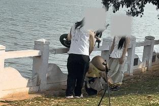 男子将电动自行车推入滇池，警方回应来了