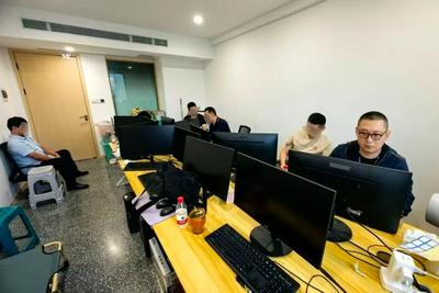 谁在“黑”小米、理想、鸿蒙智行？他们到底图啥？