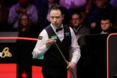 肖国栋强势跻身斯诺克世锦赛16强，丁俊晖有望与赵心童会师