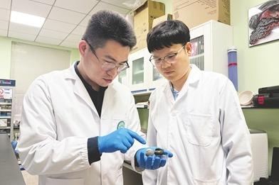 破解深海“钢铁侠”迁徙密码！海大教授孙进团队鳞足螺研究成果点亮深海之光