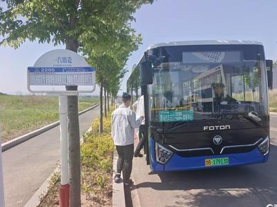公交延伸到厂门口，暖心服务赢得企业赞誉