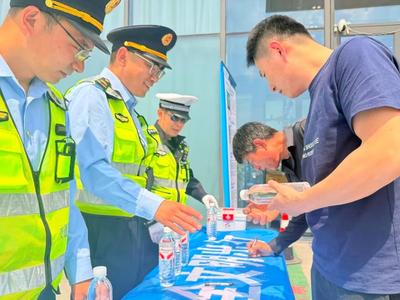 5月为全国路政宣传月，青岛“一路三方”联动凝聚爱路护路共识