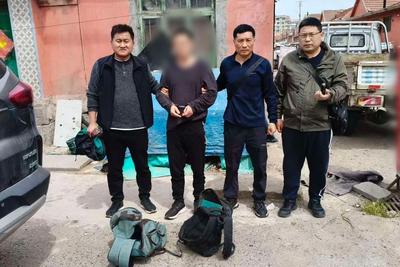 装上“U”型锁难防贼手！这名盗贼戴头盔装车主专偷电瓶