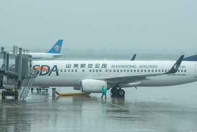 应对降雨天气，青岛机场筑牢航班运行与旅客出行双重保障防线
