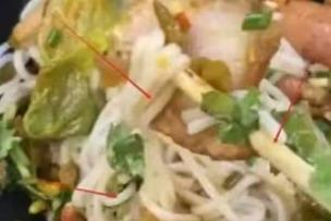 米粉店同样米粉“本地人7元游客13元”？桂林阳朔回应：立案调查，顶格处罚