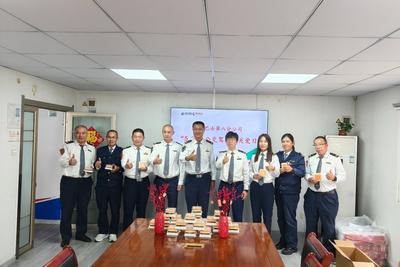 青岛公交驾驶员收获暖心节日祝福，以优质服务守护美好出行