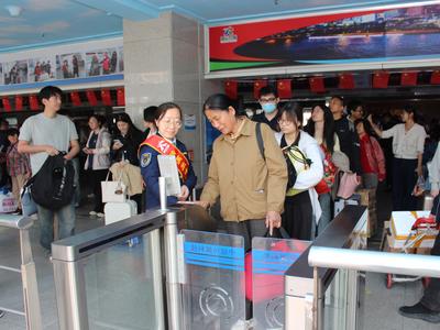 加开80余班次、邮轮母港停靠点将投用……青岛汽车总站多措并举应对“五一”大客流