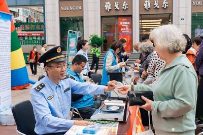 全市电子计价秤赋码超2.6万台！青岛举办“5·20世界计量日”宣传活动