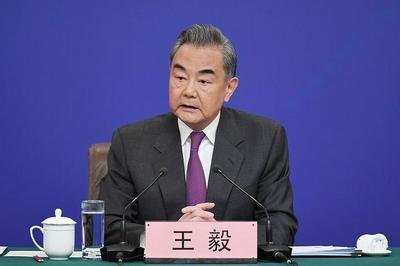王毅同伊朗外长阿拉格齐会谈