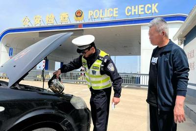 抛锚、爆胎、丢手机……青岛高速路上“及时雨”解忧又暖心