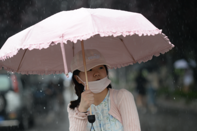 青岛今天阴有大雨局部暴雨，市区最高气温19℃，最低气温17℃