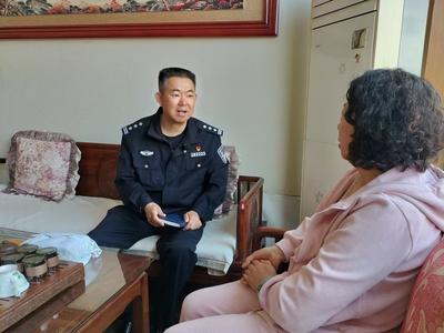 这位民警扎根社区十六载，靠“听心”化解矛盾与纠纷