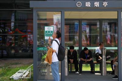 禁烟标识成摆设，二手烟治理为何“禁而不止”