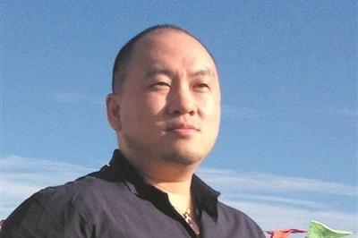 作家王恺：在时代巨浪里，看见人间沧桑