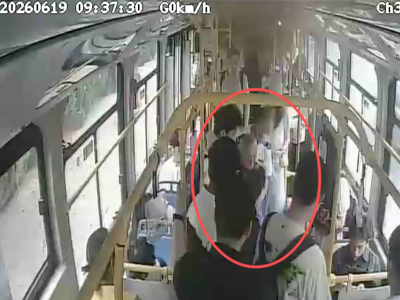 暖心救助晕倒老人！青岛巴士凡人善举传递城市温度