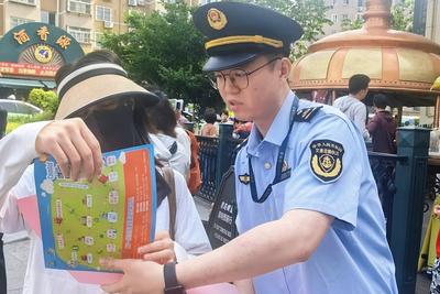 守护城市名片！青岛交通运输执法支队护航旅游季客运市场秩序