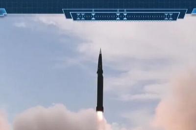 东风-17发射状态首次公开，震撼！