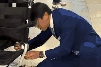 暖心举动温暖外地轮椅游客，“青岛地铁1号线最帅小伙”被网友点赞