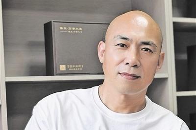 青报会客厅 | 余耕：隐者执笔
