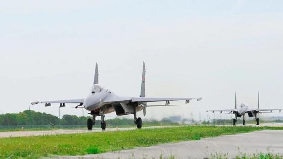 长空之上，激烈战斗!