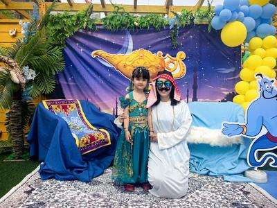 擦神灯、当摊主、上台唱歌又跳舞：青岛这所幼儿园“花式”过“六一”！