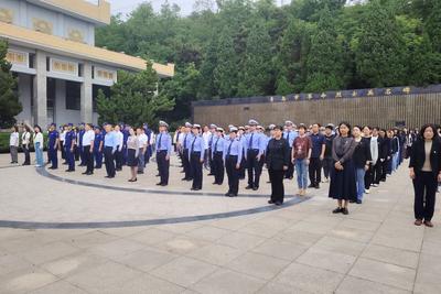 铭记历史，致敬英烈！青岛解放77周年系列纪念活动举行