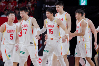 中国男篮公布备战世预赛集训名单，多位“00后”球员入选