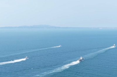 中国海警舰艇编队6月10日在我钓鱼岛及其附属岛屿领海维权巡航