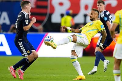 世界杯C组：巴西3-0苏格兰小组头名晋级，摩洛哥4-2海地锁定第二