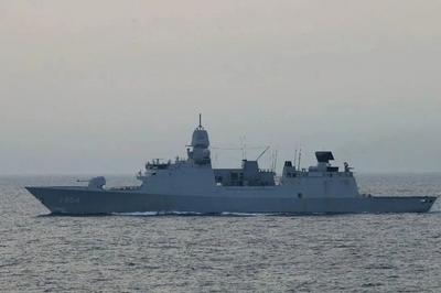 东部战区新闻发言人就荷兰军舰过航台湾海峡发表谈话