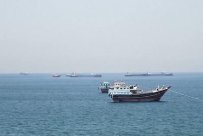 美军“阿帕奇”武装直升机在霍尔木兹海峡附近坠毁
