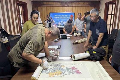 文化和自然遗产日，青岛这场民间收藏公益鉴定人气十足
