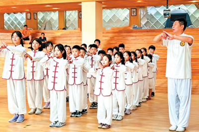 剪纸、面塑、贝雕、活字印刷……这个夏天，青岛非遗迎来“小小传承人”