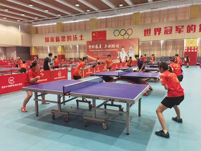  400余名乒乓少年逐梦海滨！2026陈梦乒校暑期冠军训练营（青岛站）今日开营