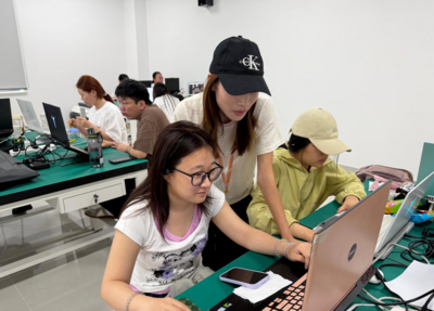 城阳首期 AI 实训班学员实战练兵，为微短剧产业输送 “即插即用” 数字人才