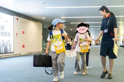全程守护每一次“独自飞行”！青岛机场迎来“小候鸟”出行高峰