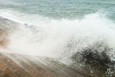青岛全市平均降水量12.5毫米！未来三小时南部沿海地区平均降雨量5～15毫米
