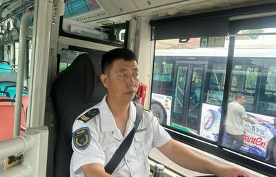 凡人善举暖车厢！城阳巴士13名驾驶员获评7月“城运榜样”
