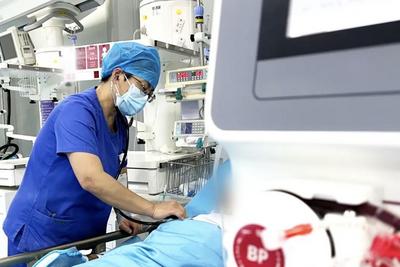 剧毒农药中毒，青岛市市立医院东院急诊科历经70小时极限救命