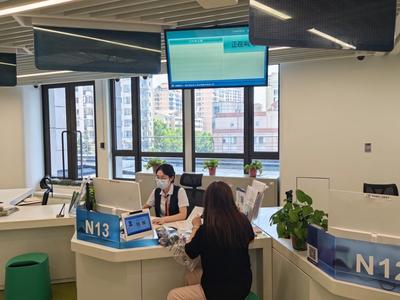 今年3月起，青岛市民中心开展周六预约服务，服务企业群众3800余人次