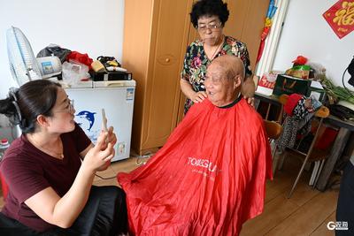 王翠珍和她的老兵“父亲”