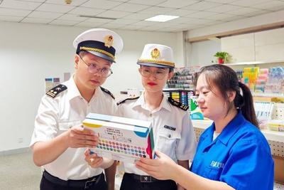 青岛文具出口迎出货高峰，海关推行出口拼箱“先查验后装运”助力高效通关