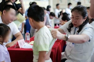“中国儿童生长发育健康传播行动”青岛站公益活动举行