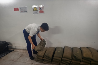 青岛地铁严密防范应对台风“巴威”，为市民出行撑起安全伞