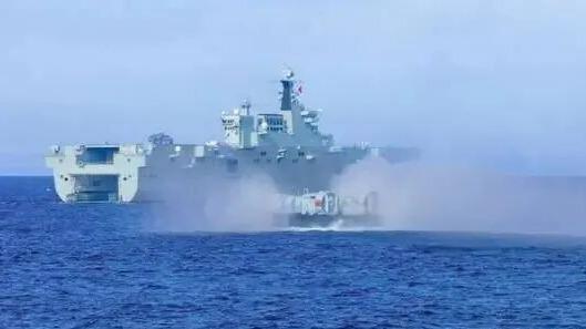 “野马”踏浪狂飙！ 