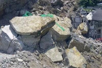 彭水山体崩塌巨石新一轮爆破成功