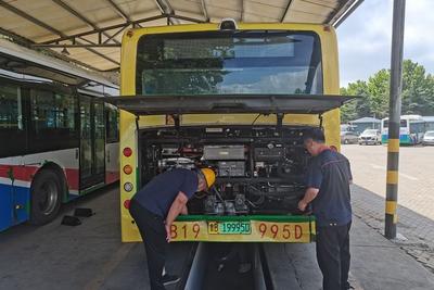 青岛隧道公交1路线调整发车间隔，助力市民玩嗨啤酒节
